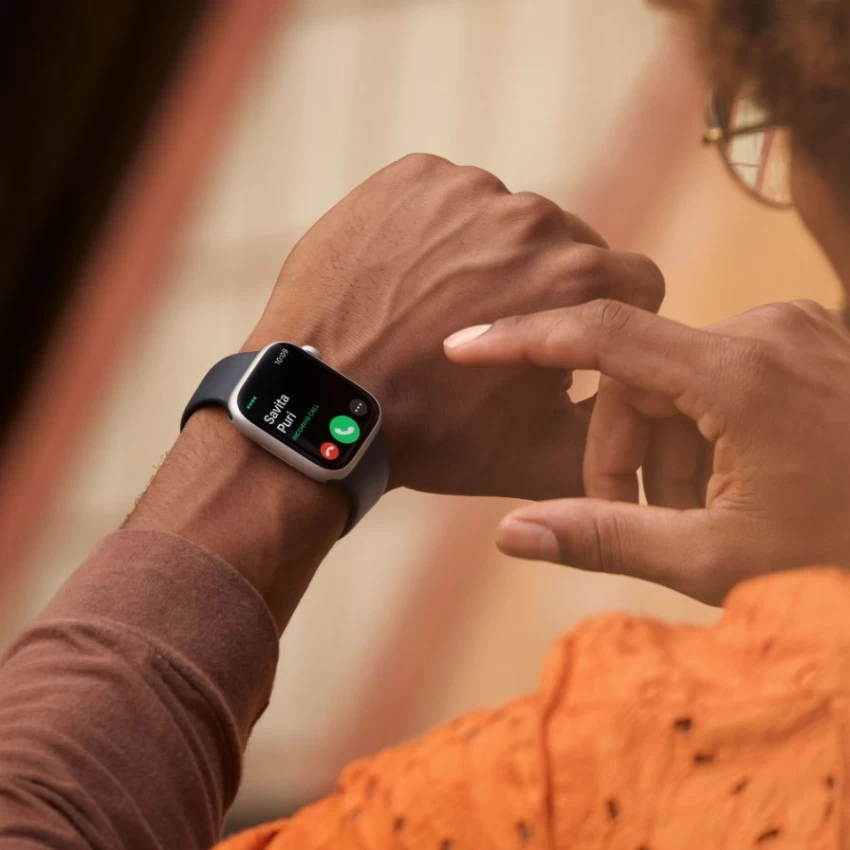 A wavy texture on apple watch glass - Apple Community