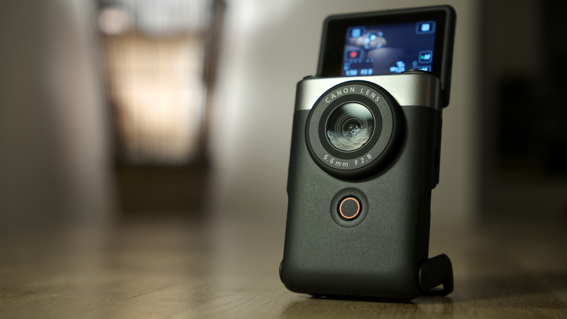 Canon Blog Camera Canon launches its First Camera Designed Specifically for Vlogging ...