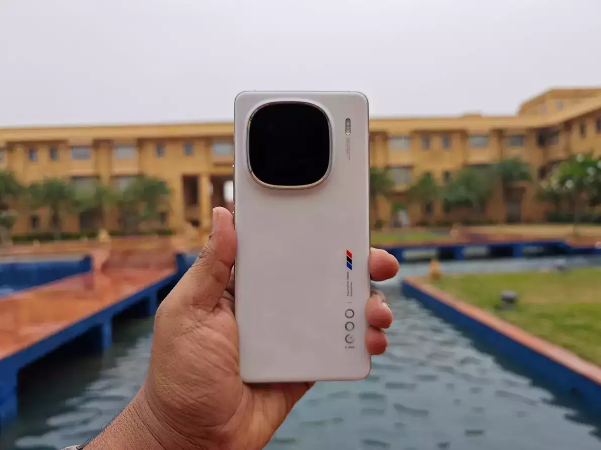 electronics,phone,mobile phone,iphone