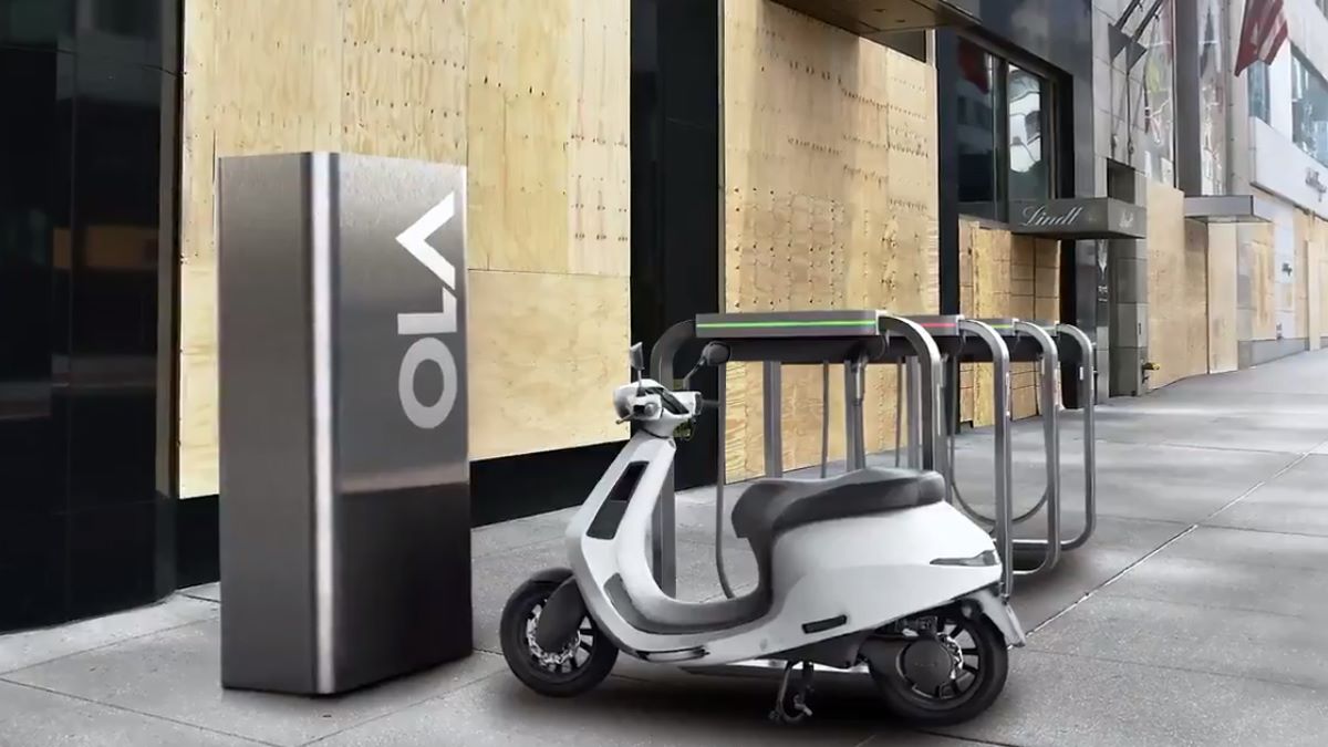 scooter,vehicle,transportation,wheel,machine,e-scooter,refrigerator,electrical device,device,motorcycle