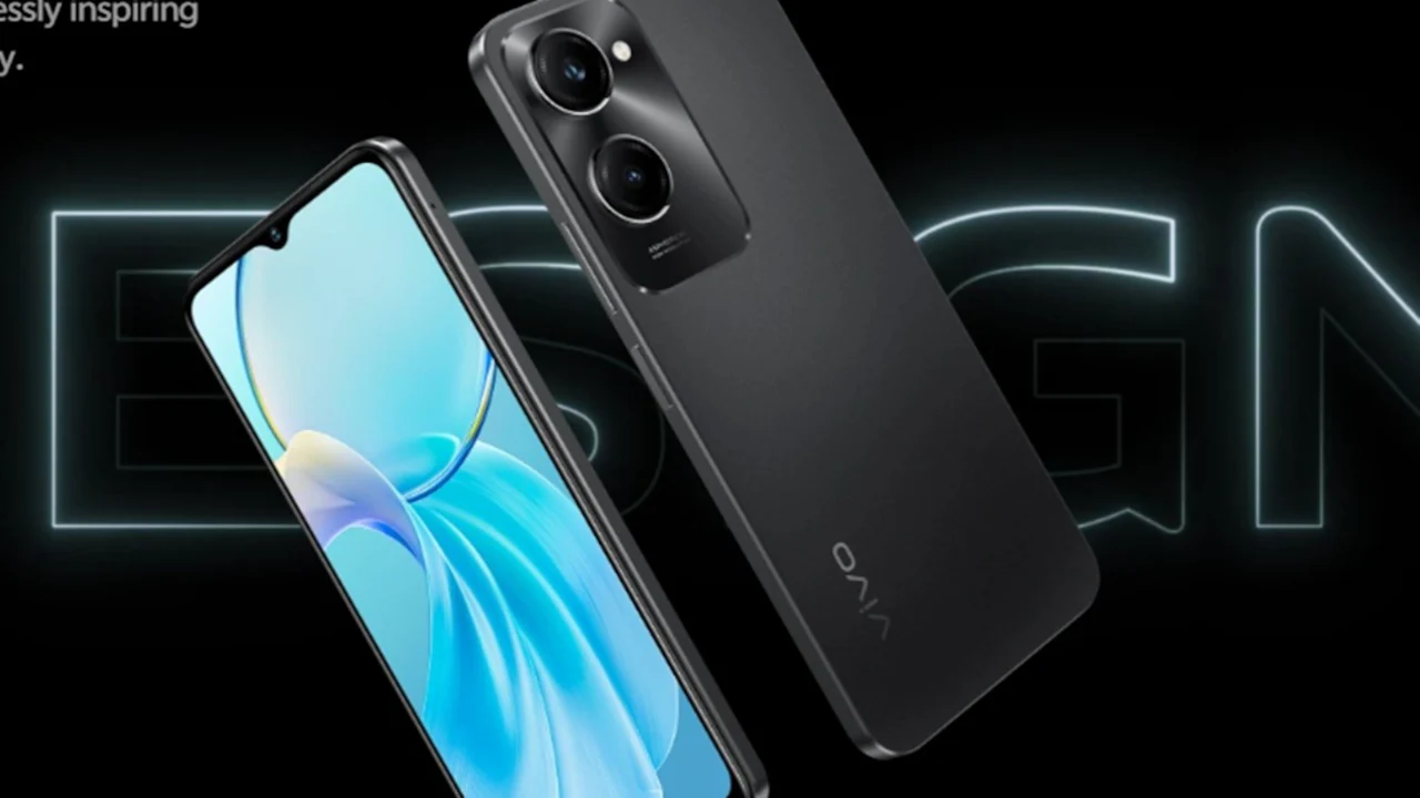 OnePlus-9R-Display-OutDoors.webp