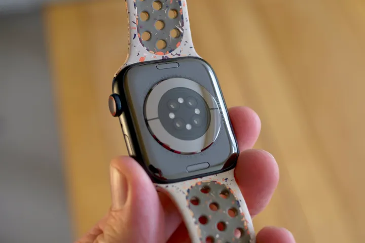 apple-watch-series-9-caseback.webp