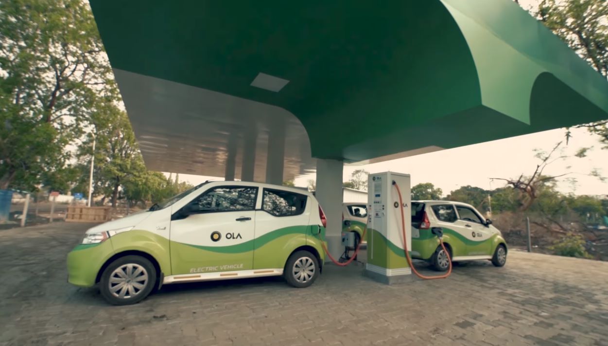 machine,car,vehicle,transportation,gas pump,pump,wheel,gas station,e-scooter,truck
