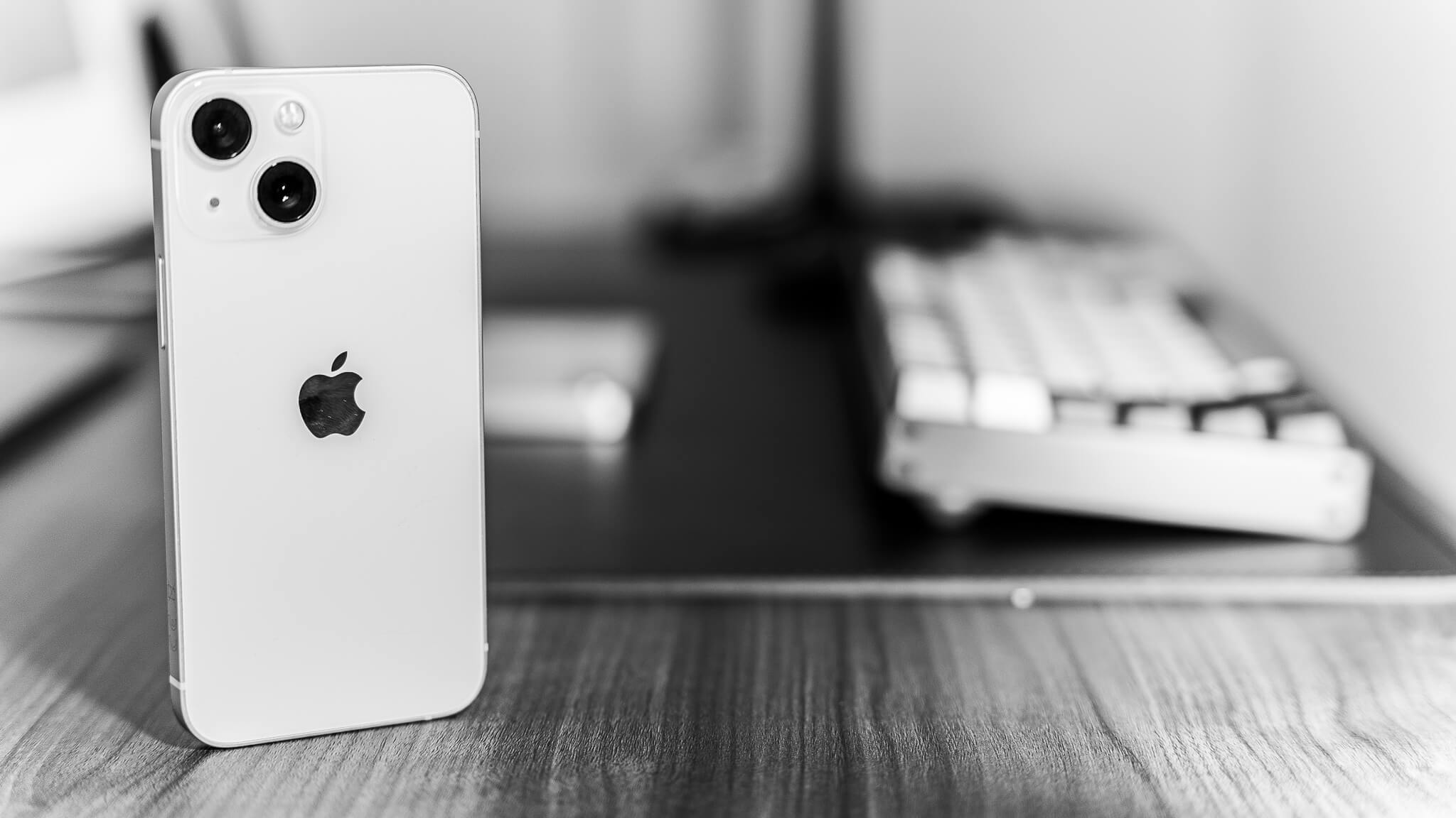 electronics,mobile phone,phone,computer,computer hardware,computer keyboard,hardware,laptop,pc,iphone