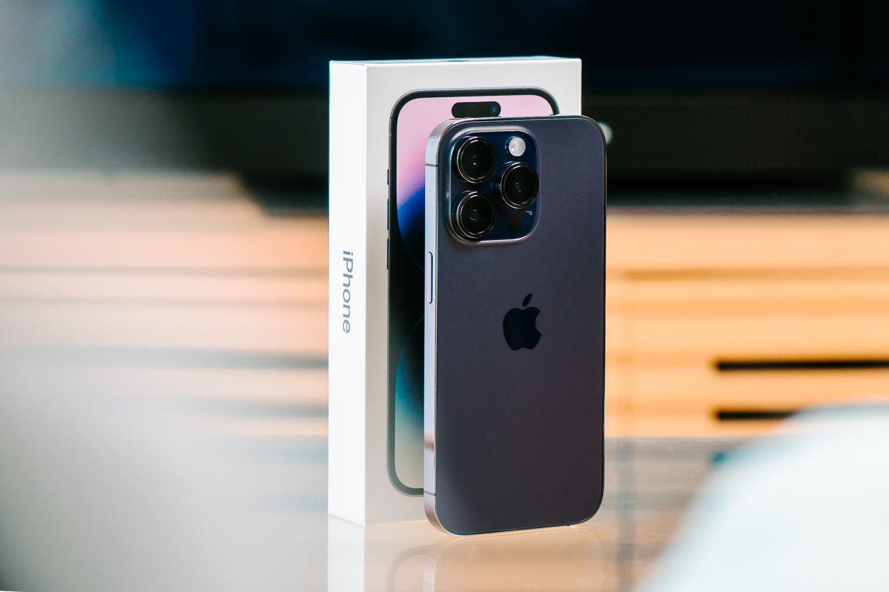 electronics,mobile phone,phone,iphone