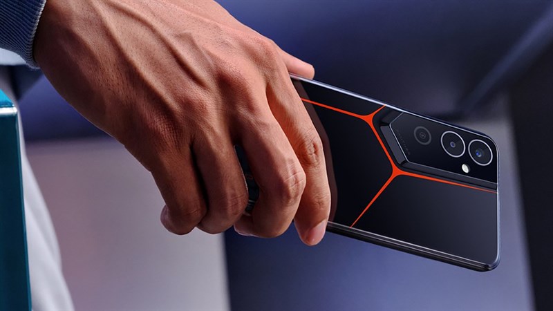 electronics,mobile phone,phone,screen,computer hardware,monitor,hand,wrist,remote control,wristwatch