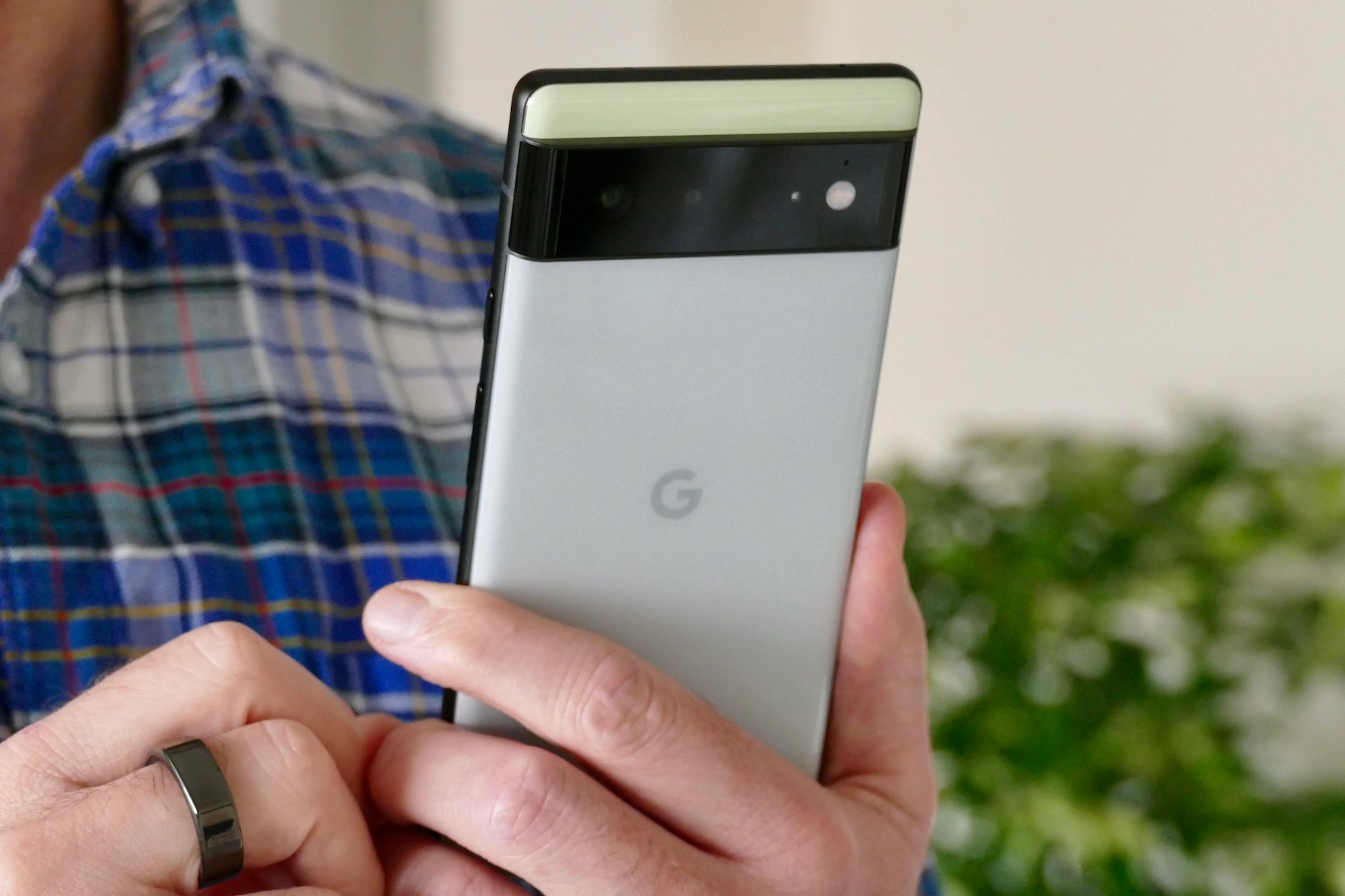google-pixel-6-back-in-hand.webp