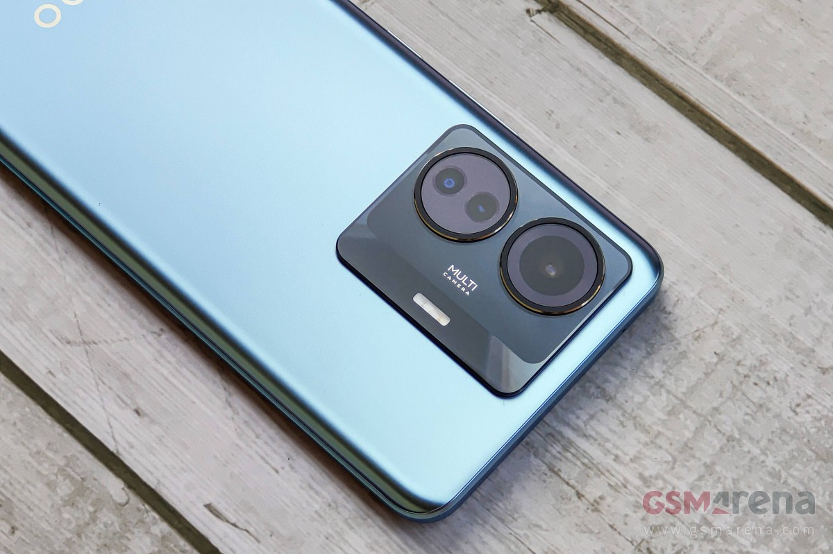 electronics,mobile phone,phone,speaker,camera,video camera