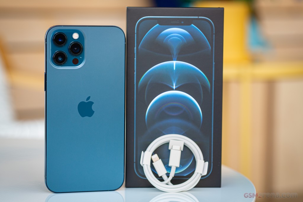 electronics,mobile phone,phone,ipod,iphone