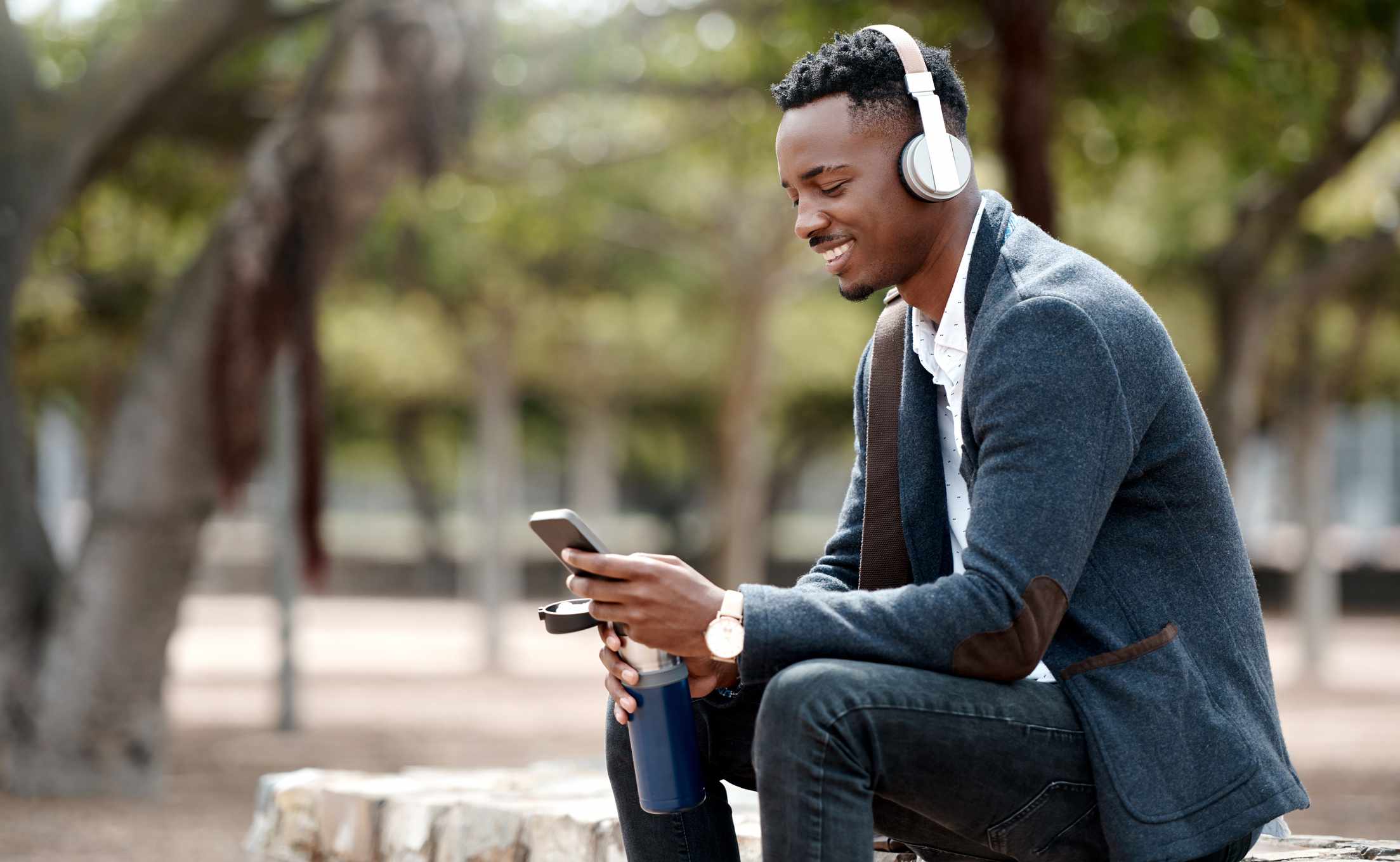 Top 5 NoiseCancelling Headphones For An Amazing Experience Cashify