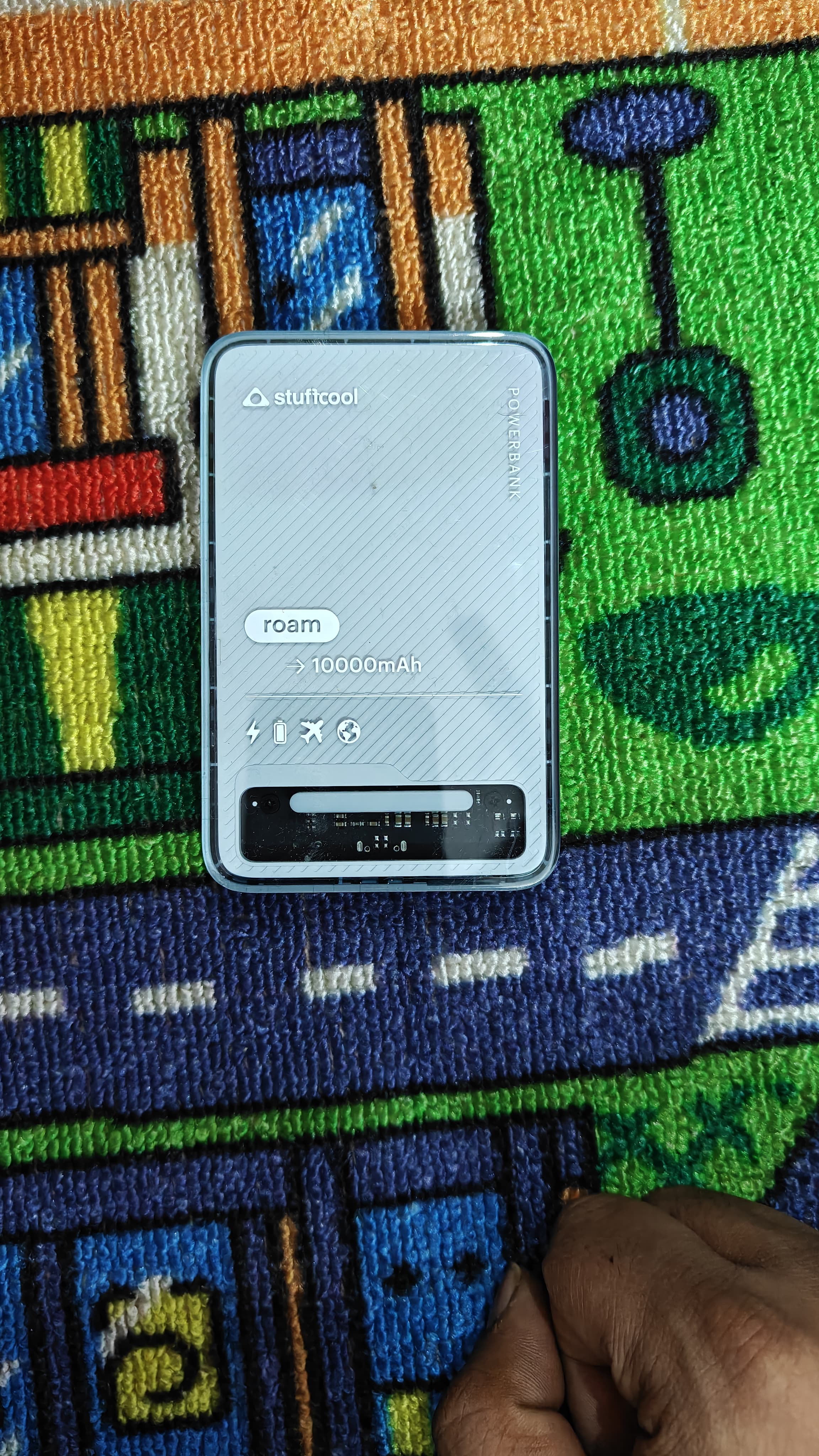 pottery,electronics,hardware,plant,potted plant,jar,vase,modem