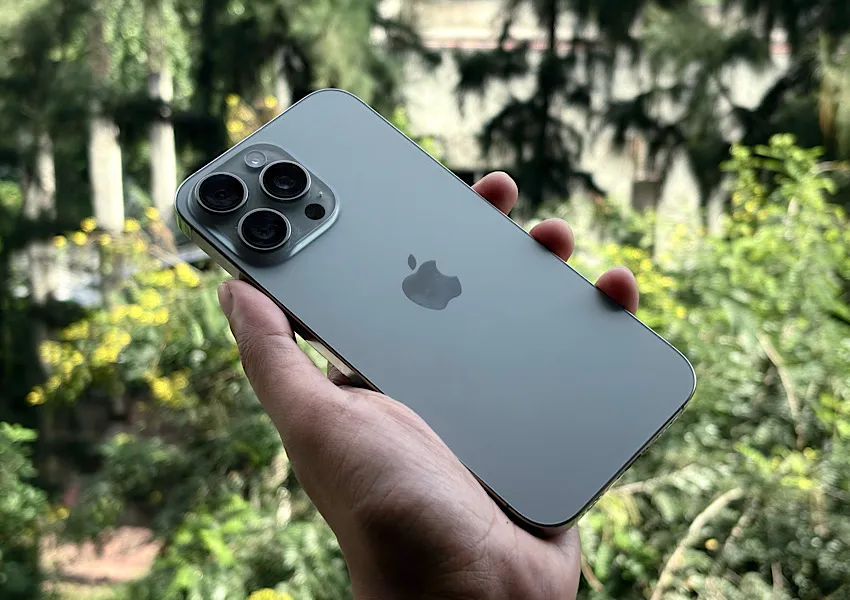 electronics,phone,mobile phone,speaker,iphone