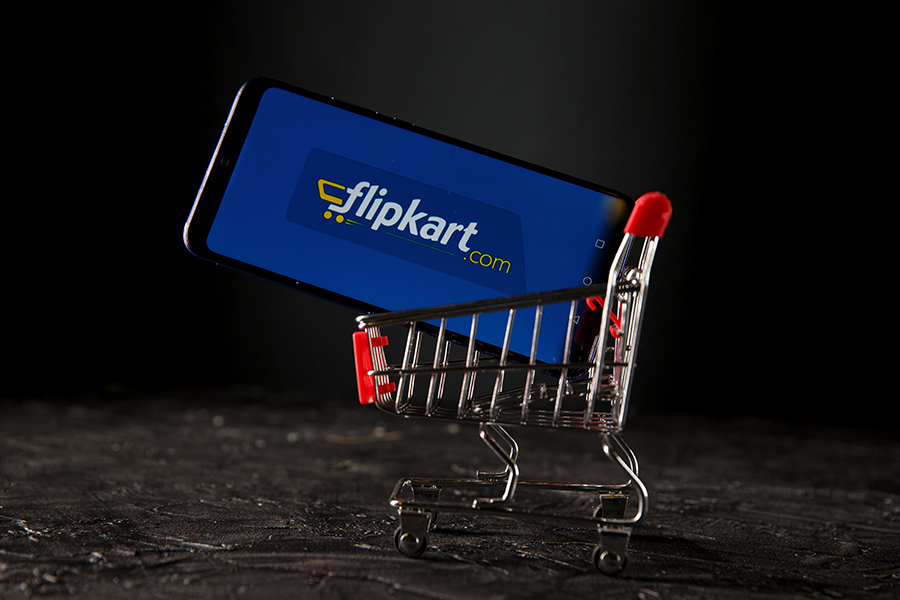 shopping cart,electronics,mobile phone,phone,chair,furniture,machine,wheel