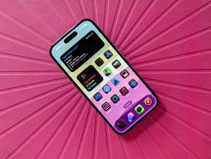iphone-14-pro-ios-16-custom-app-icons-home-screen.webp