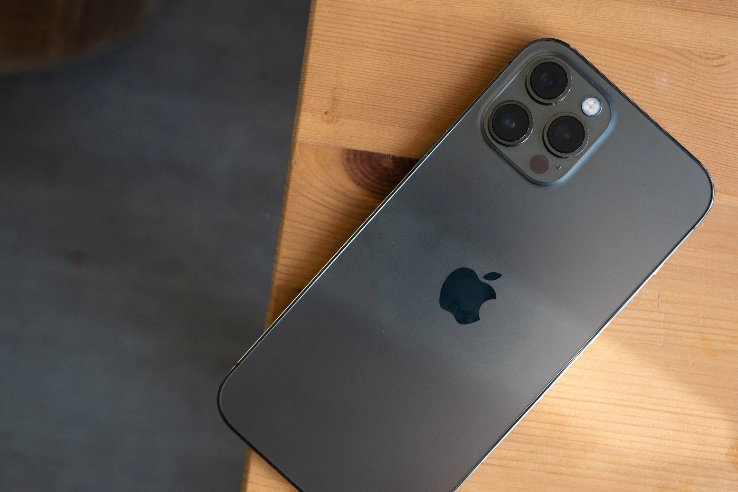 iphone12promax-scaled.webp