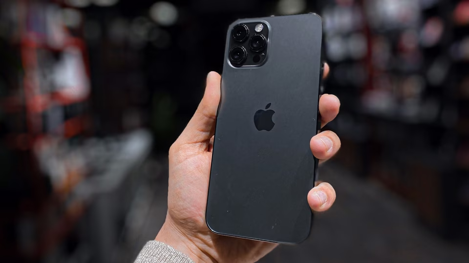 iPhone_14_pro_pexels_1682859725258_1686634649224.avif