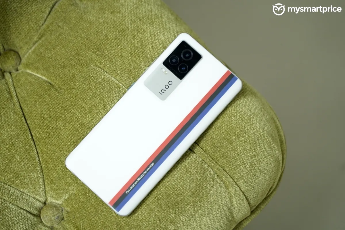 iqoo_7_legend_product_shots_6.webp