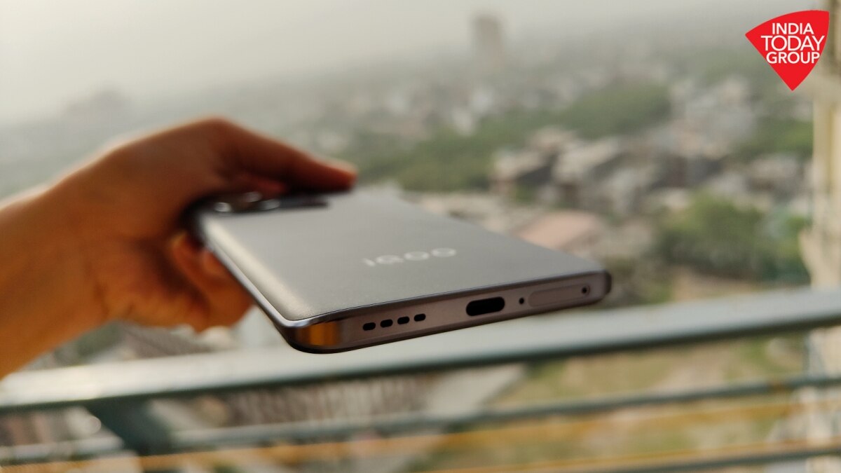 electronics,mobile phone,phone,iphone,speaker