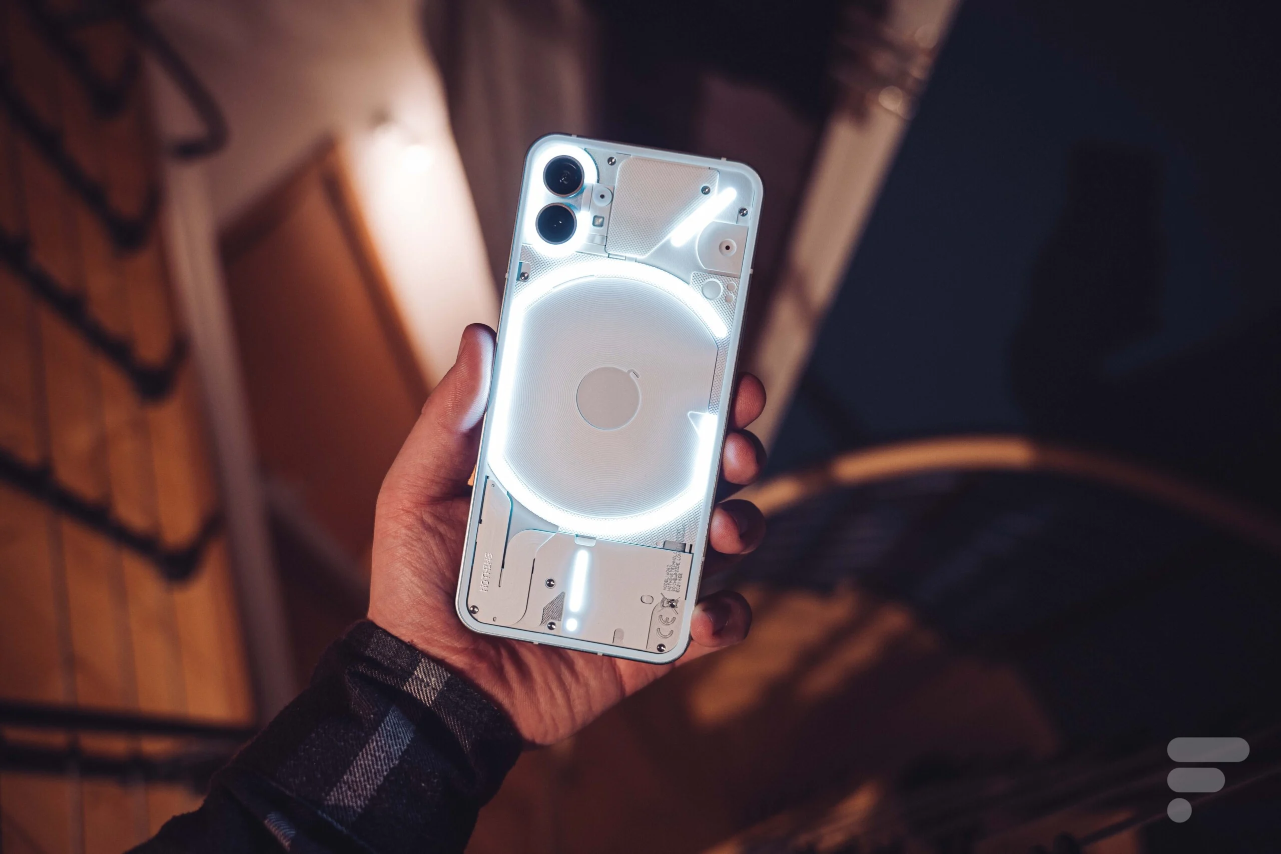 nothing-phone-137-1-scaled.webp