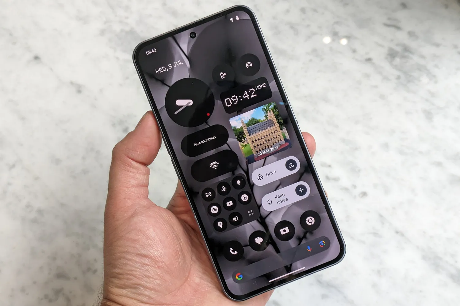 Nothing-Phone-2-in-hand-front.webp