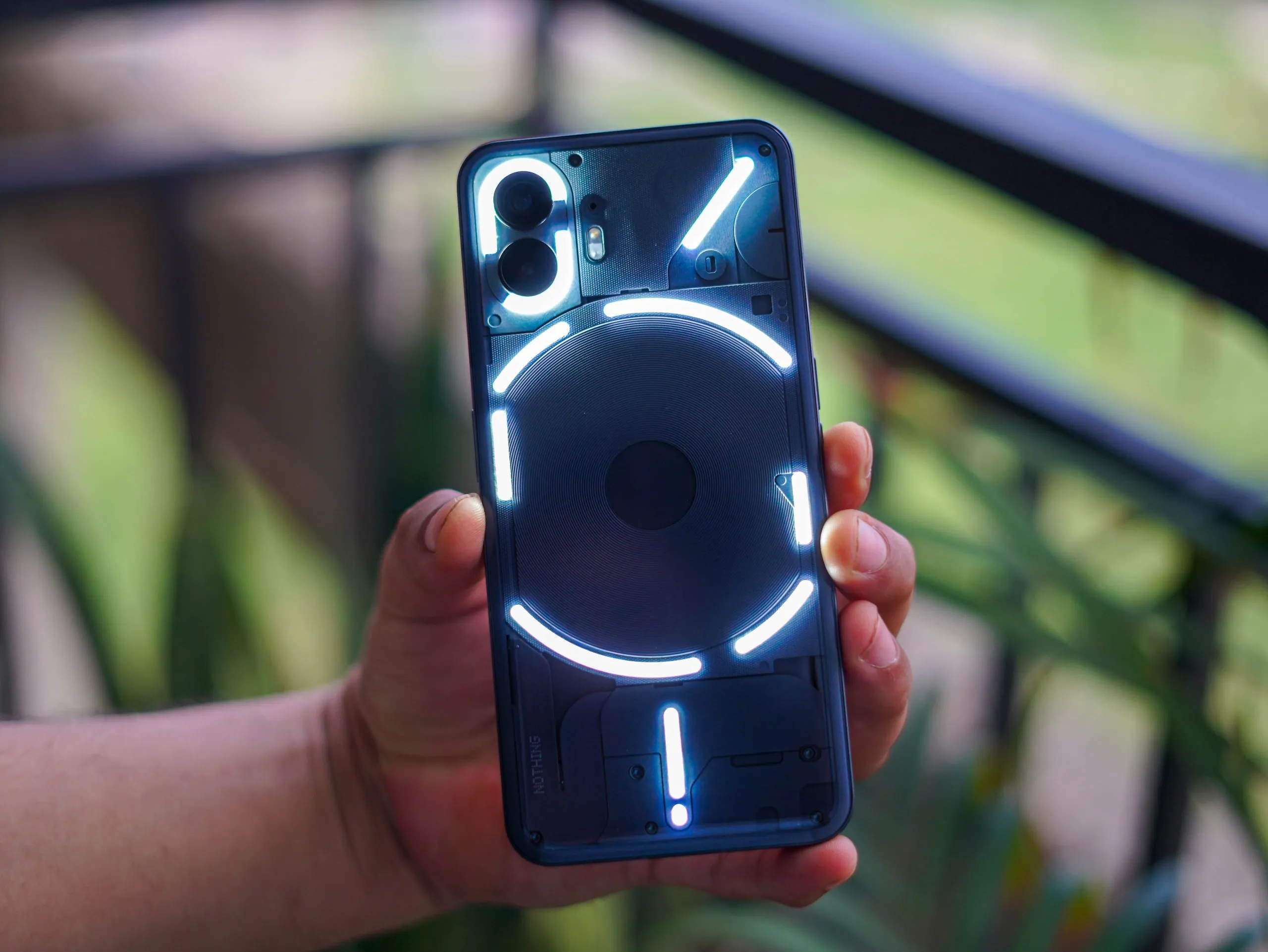 Nothing-Phone-2-Review-with-Pros-and-Cons-4-scaled.webp