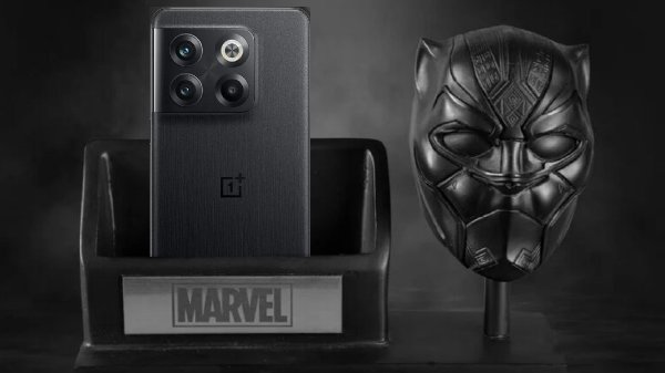 oneplus-10t-marvel-edition-box-1671106256.jpg