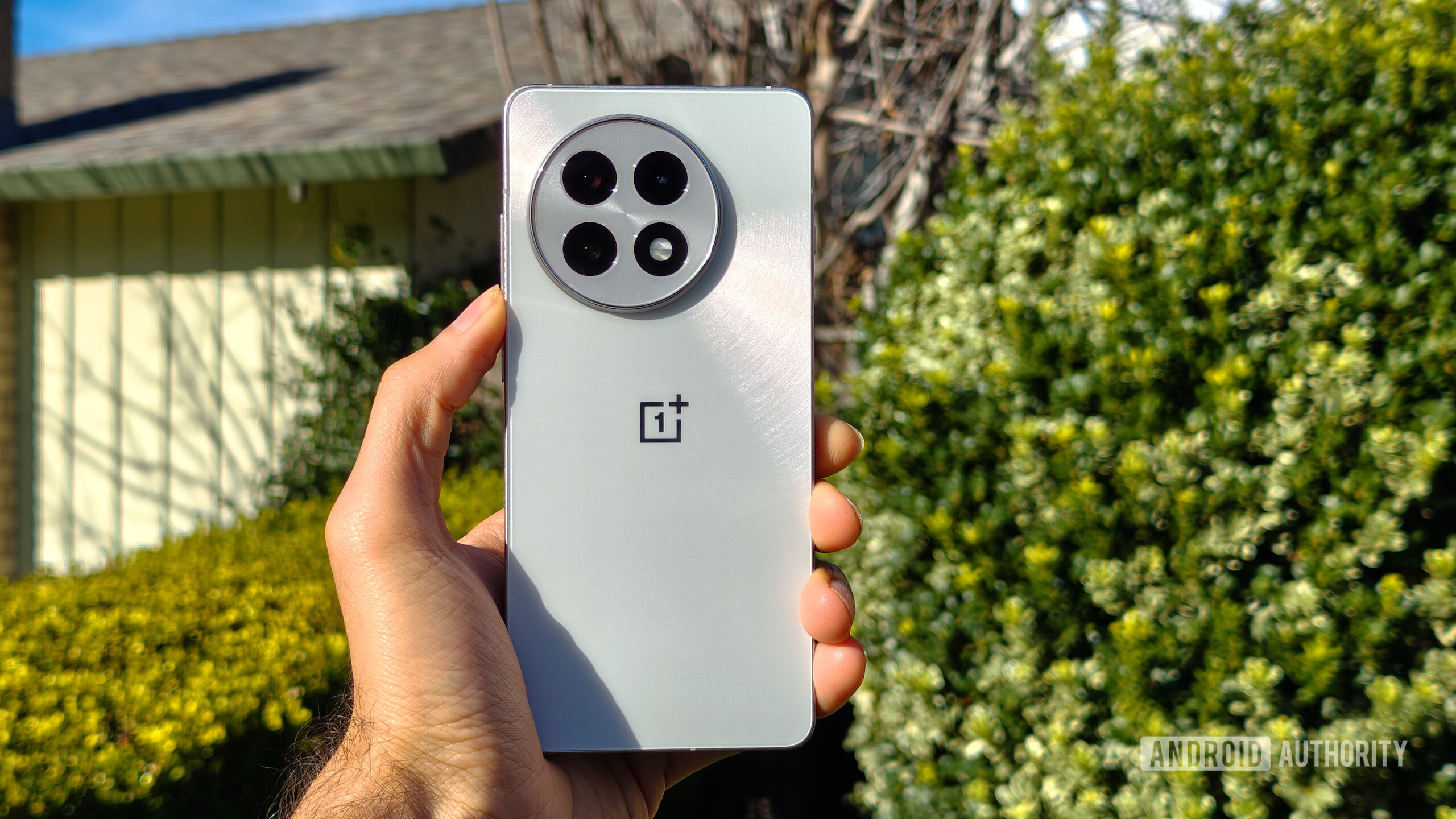 OnePlus-13R-review-image-back-design-hero.jpg