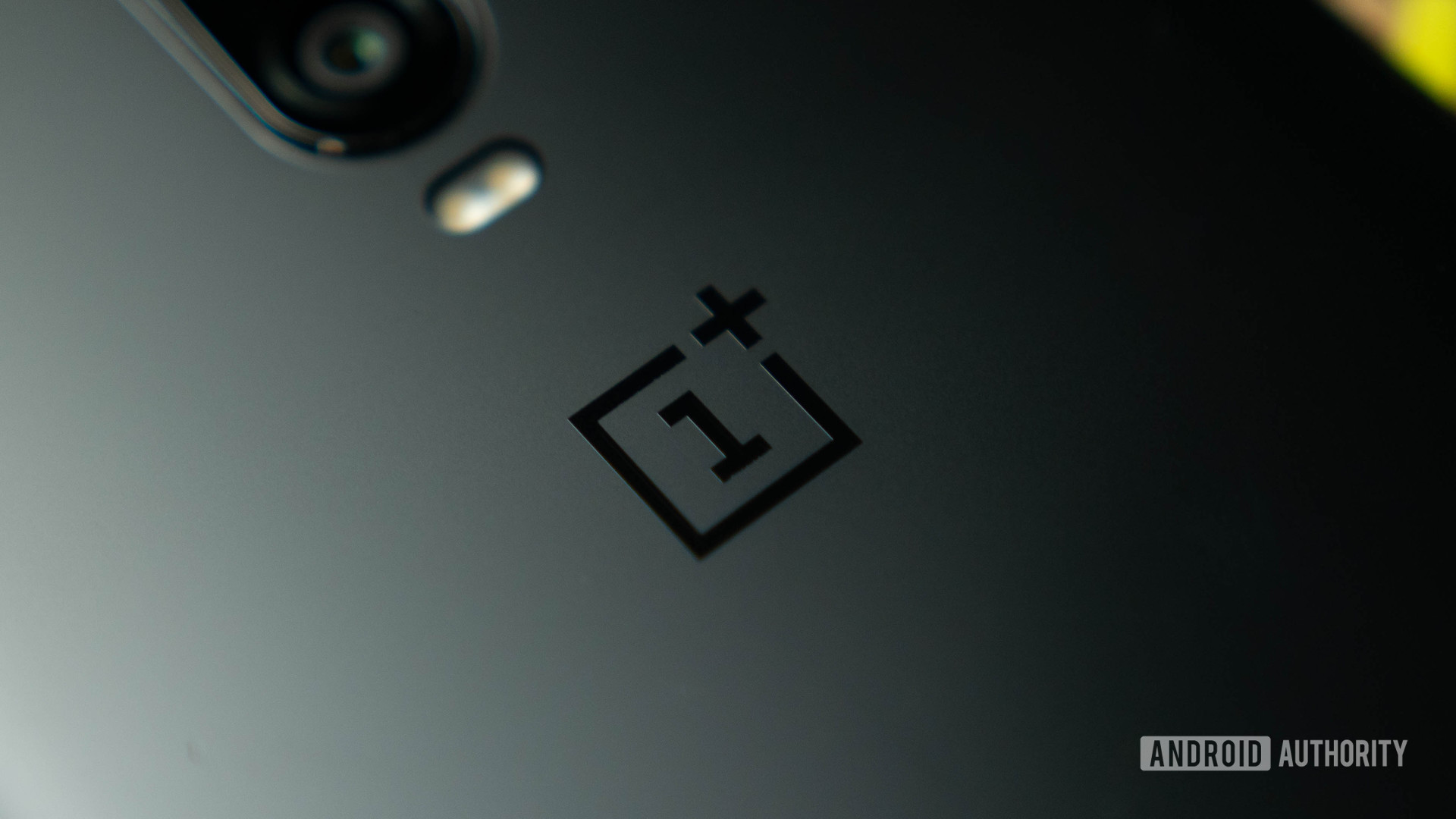 OnePlus-Logo-OnePlus-6T.jpg