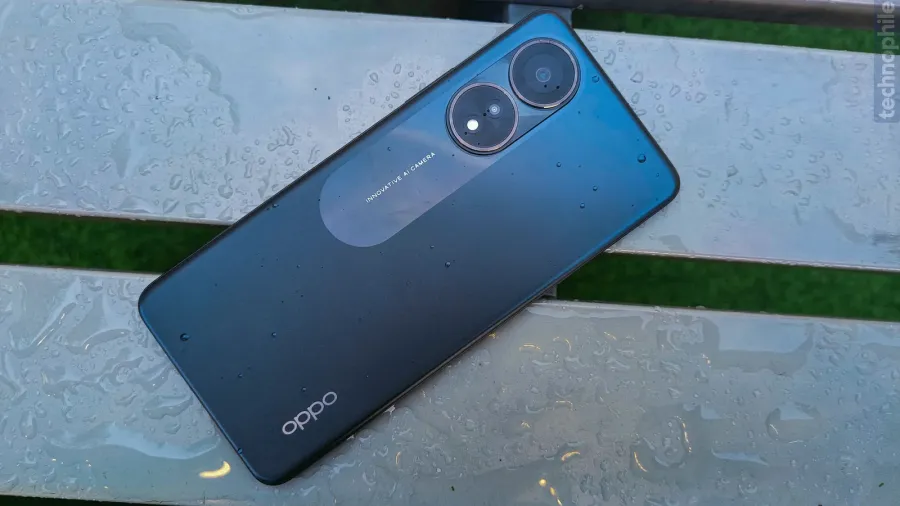 Oppo-A58-4G-In-The-Rain.webp