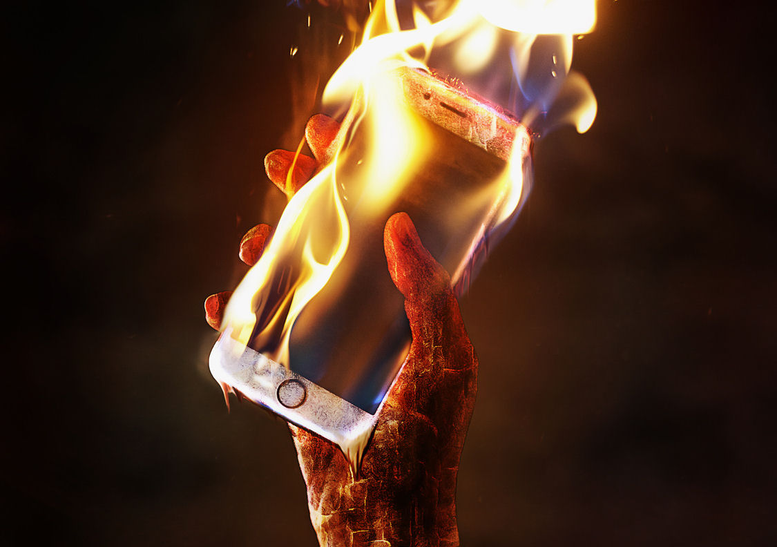 phone-on-fire1.jpg