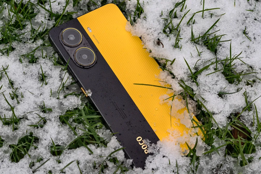 Poco-X7-Pro-review-rear.webp