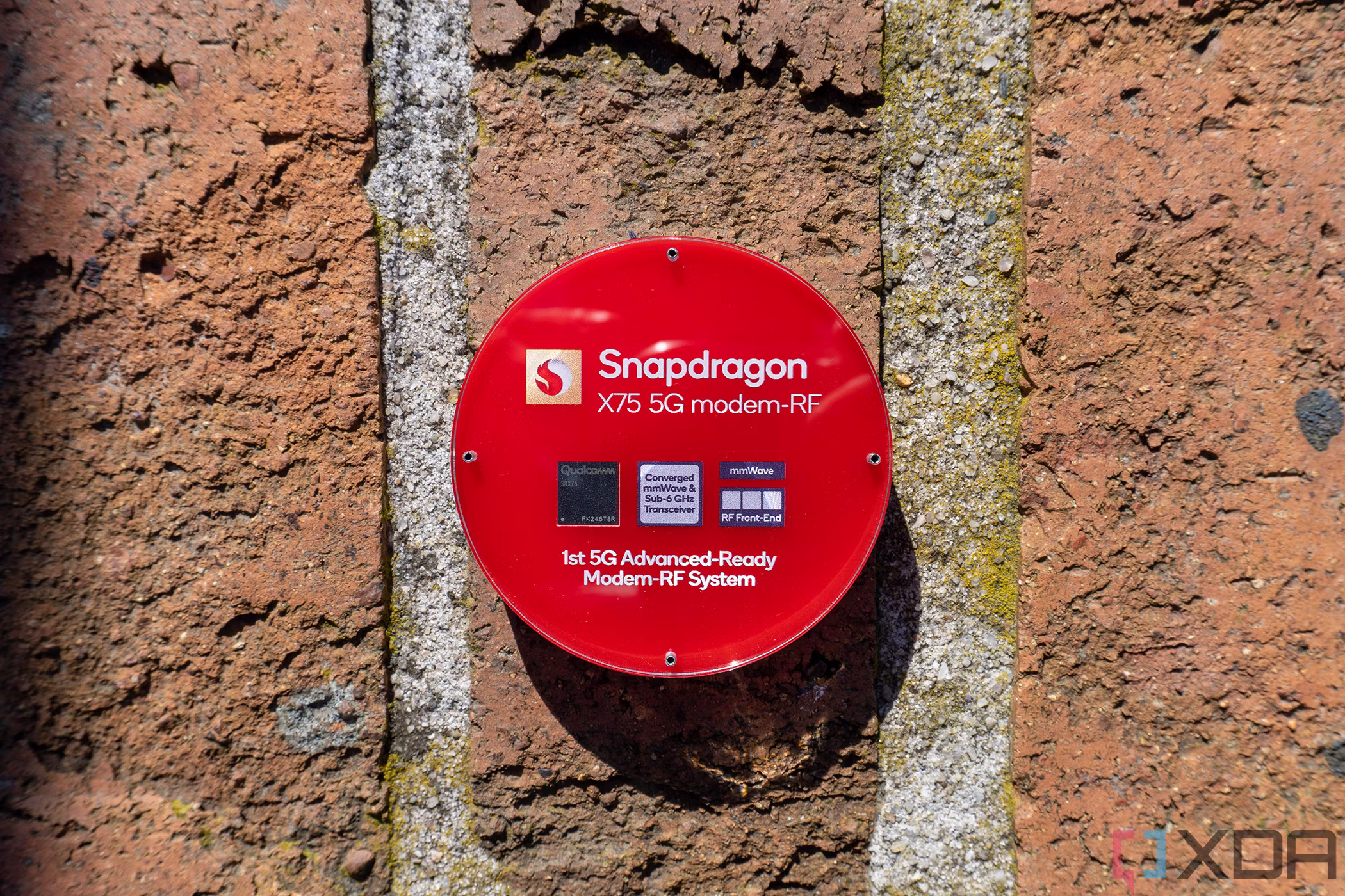 qualcomm-snapdragon-x75-2.avif