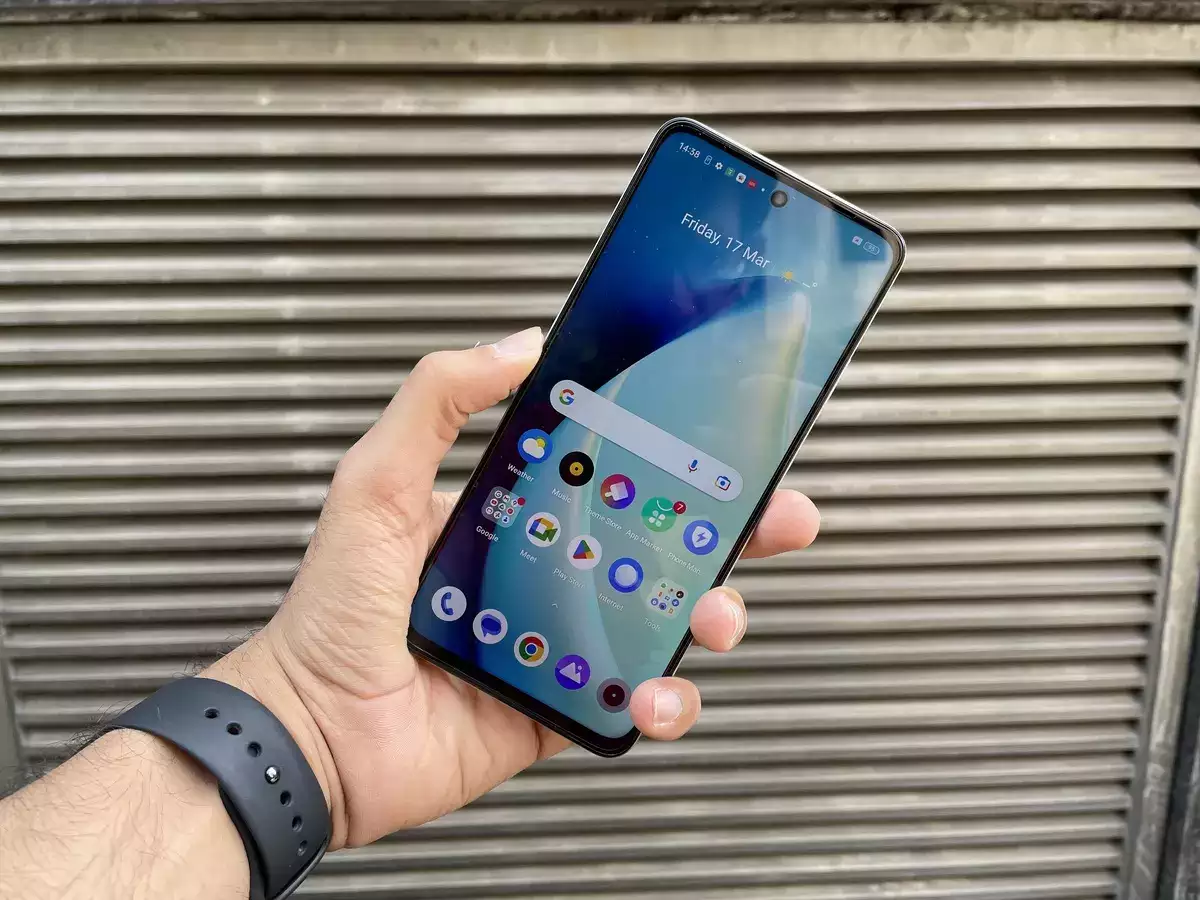 Best 5 Stunning Display Phones Under 15,000 in August 2023 Cashify