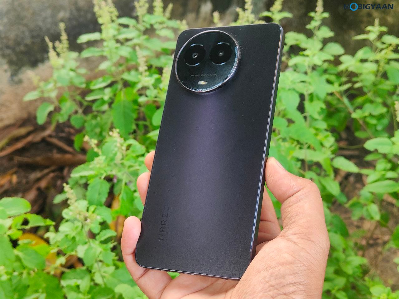 realme-narzo-60x-5G-Review-Design-Display-Cameras-Build-Quality-10.jpg