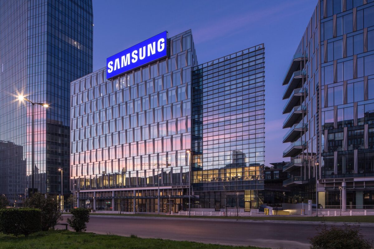 building,office building,city,urban,convention center,tower,metropolis,high rise,condo,downtown
