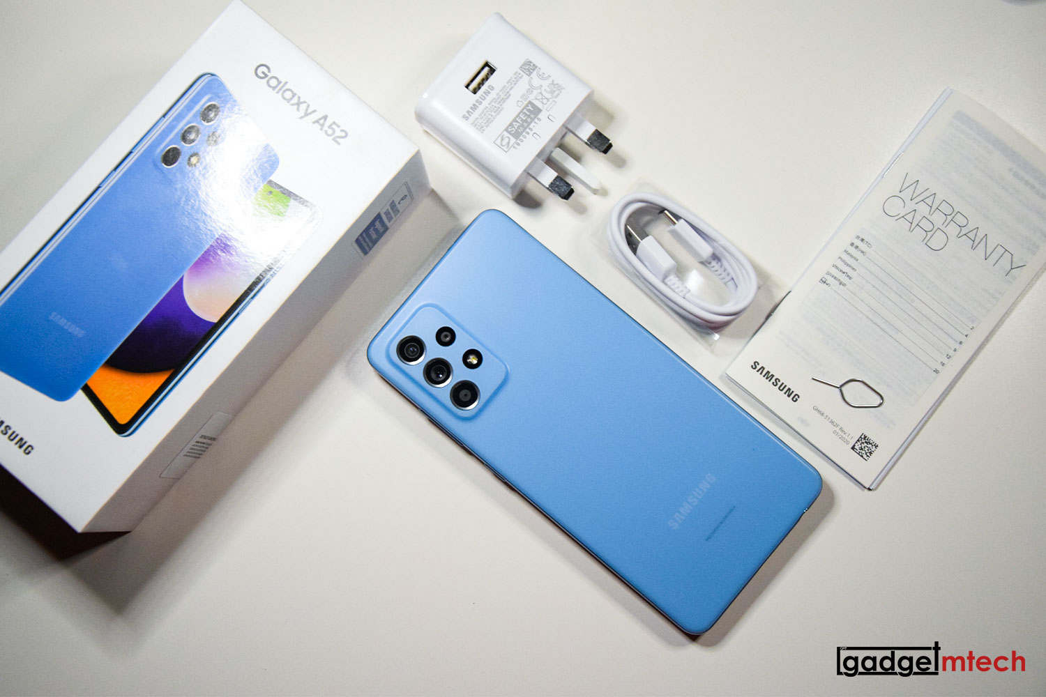 Samsung-Galaxy-A52-Unboxing-and-First-Impressions_2.jpg