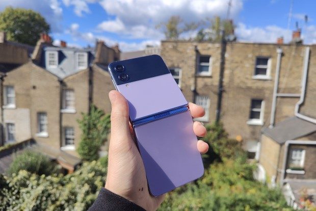 Samsung-Galaxy-Z-Flip-4-featured-604b2b4.jpg