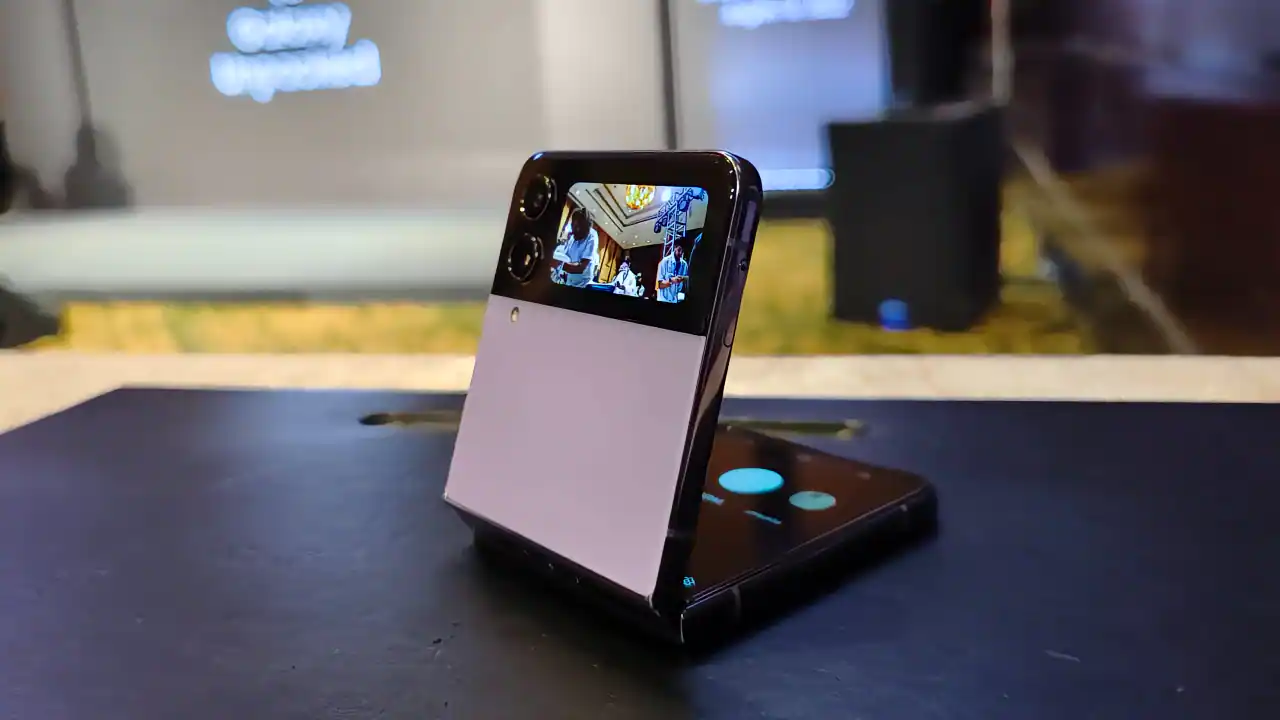 samsung-z-flip-4.webp