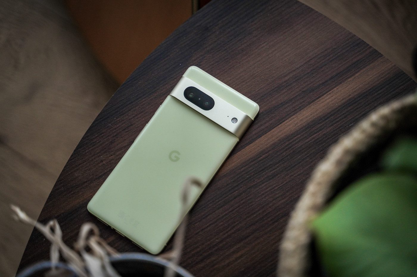 electronics,phone,mobile phone,iphone