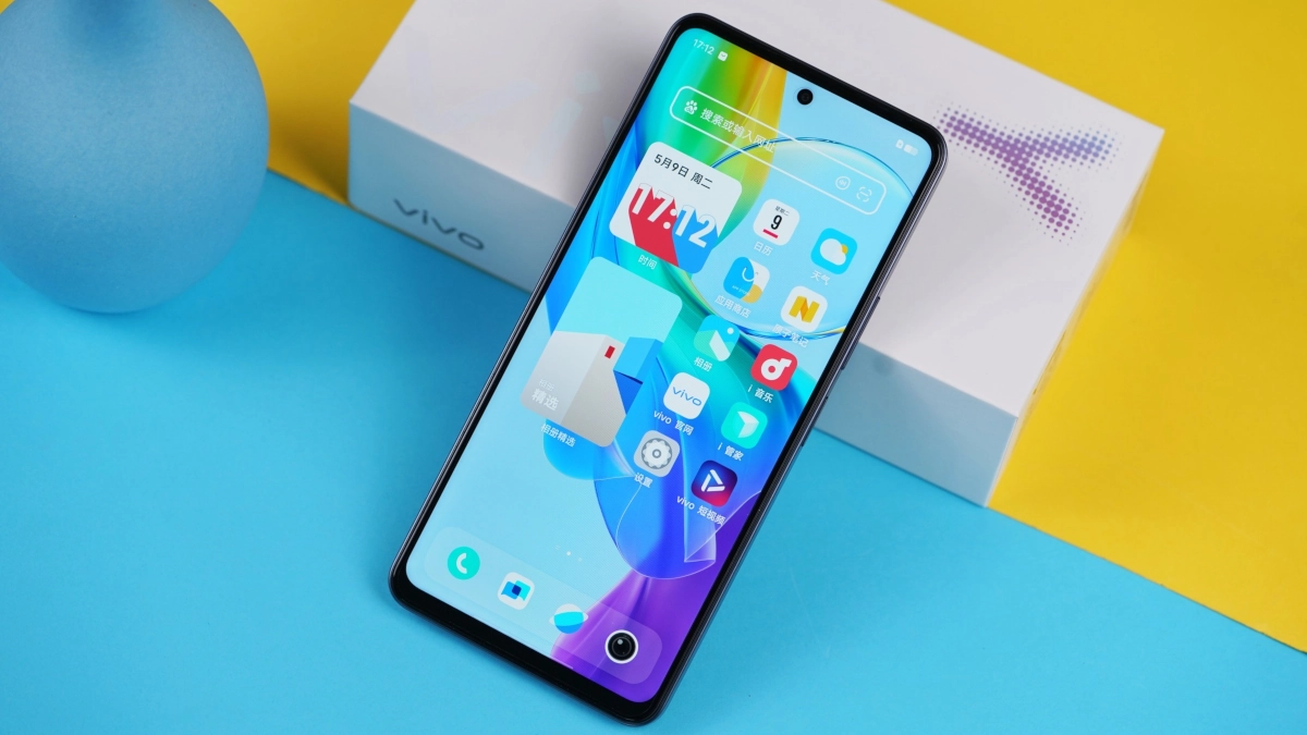 تجربة-الاستخدام-اليومي-لهاتف-Vivo-Y78-5G-أداء-مثالي-وبطارية-تدوم-طويلاً-00-.webp