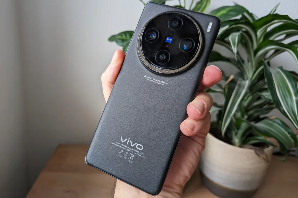 Vivo-X100-Pro-review-in-hand-rear.webp