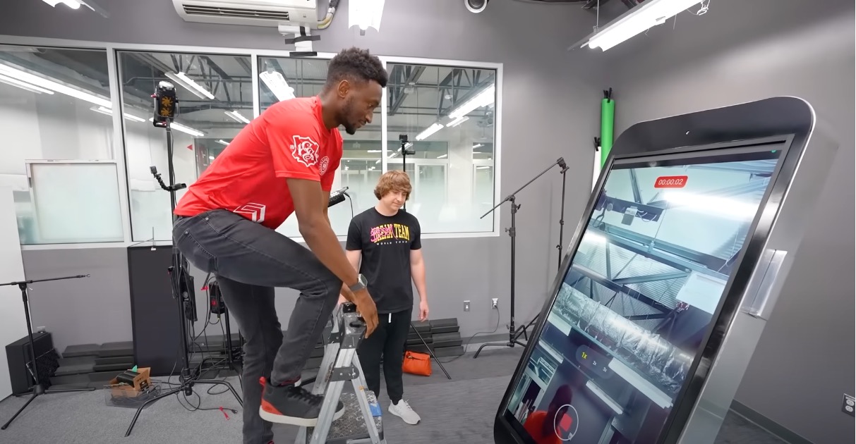 boy,male,person,teen,adult,man,shoe,vandalism,handbag,monitor