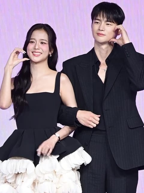 BLACKPINK ロゼ＆ジス＆リサ、アメリカのユニバを満喫！可愛すぎる休暇