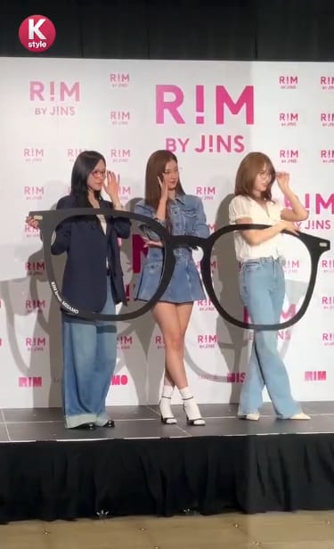 PHOTO】TWICE ダヒョン、スケジュールのため日本へ出国…美しいくびれに