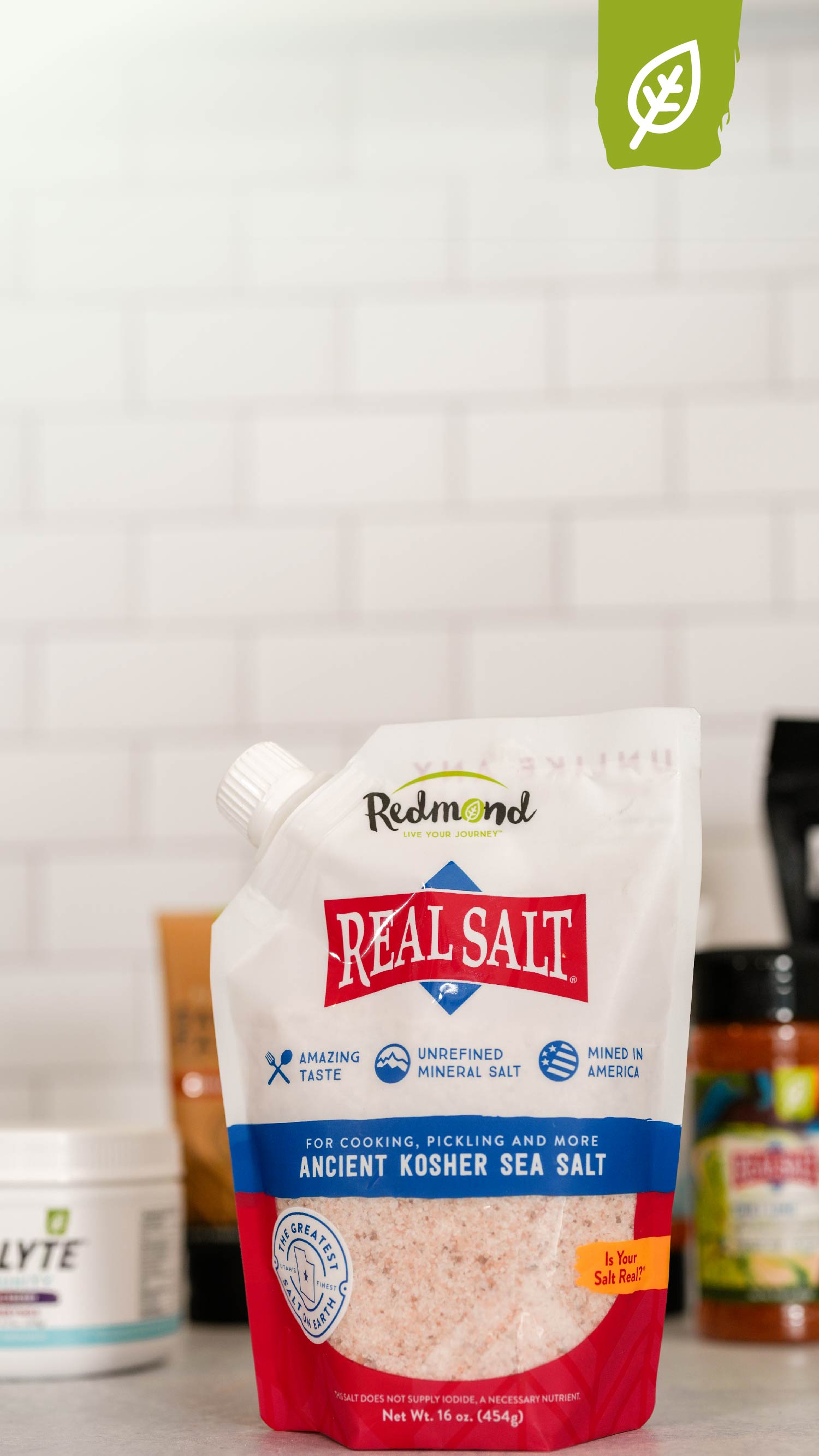 powder,food,flour,ketchup,cosmetics,breakfast